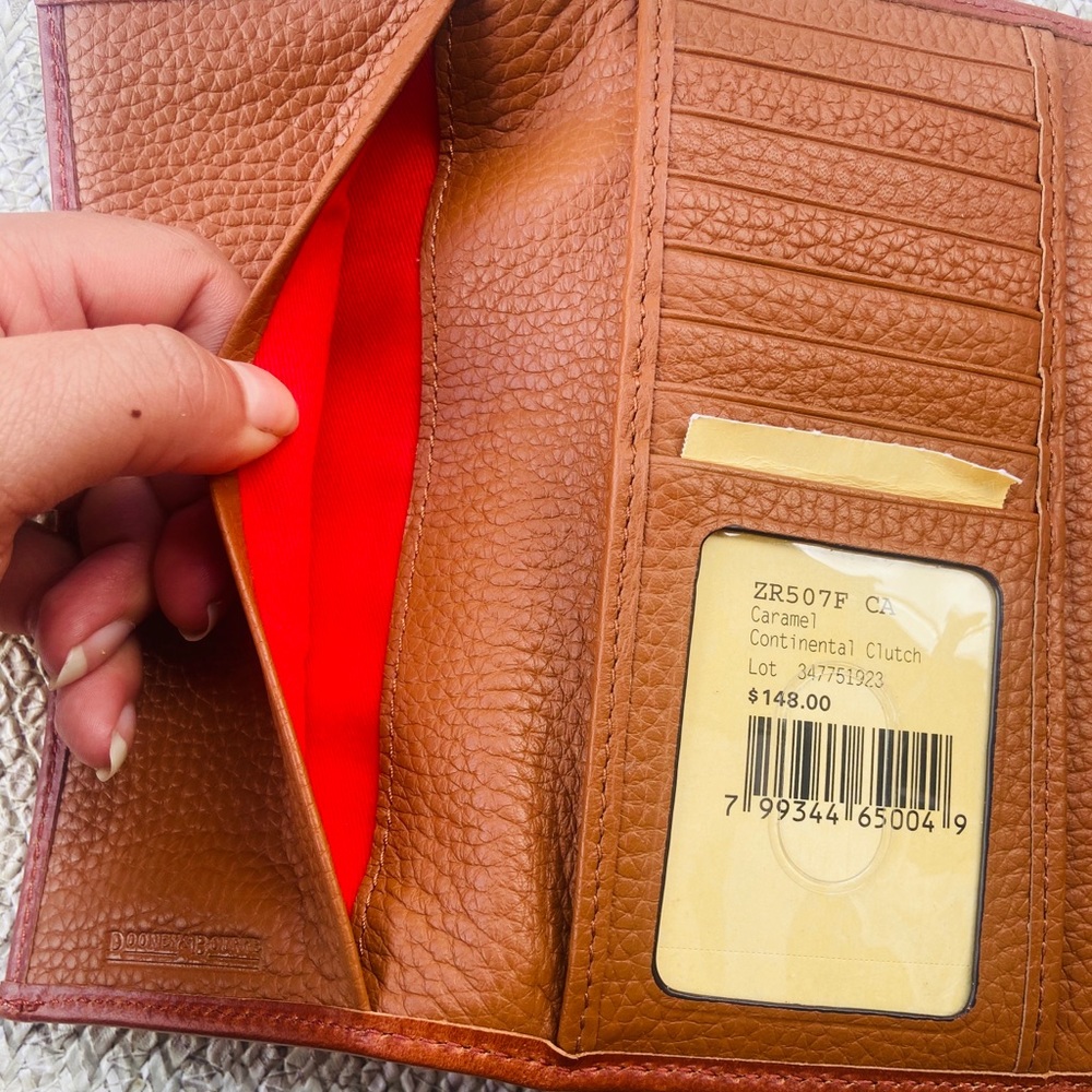 🚫SOLD🚫Dooney & Bourke Continental Leather Wallet - Picture 6 of 13